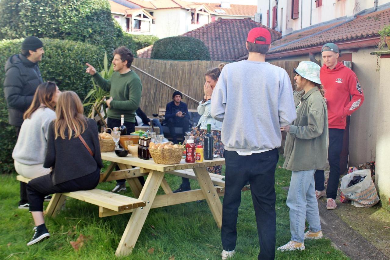 Garden - Utopy Hostel Биариц Екстериор снимка
