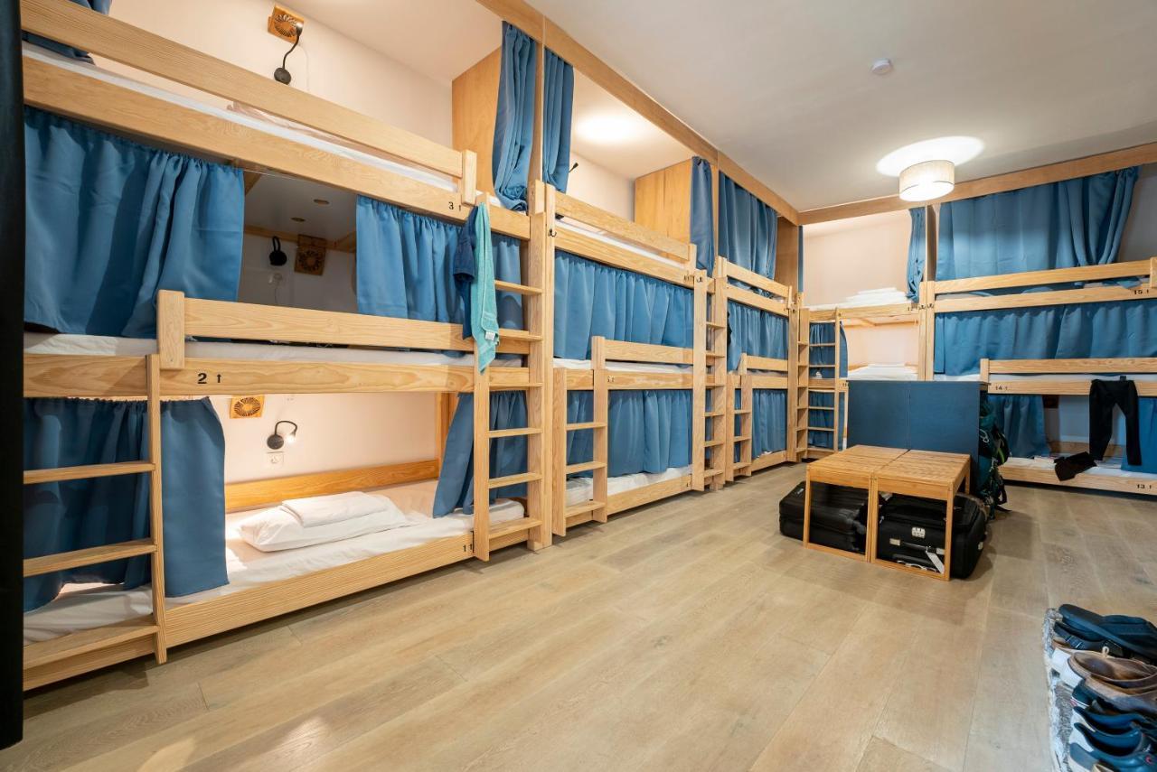 Garden - Utopy Hostel Биариц Екстериор снимка