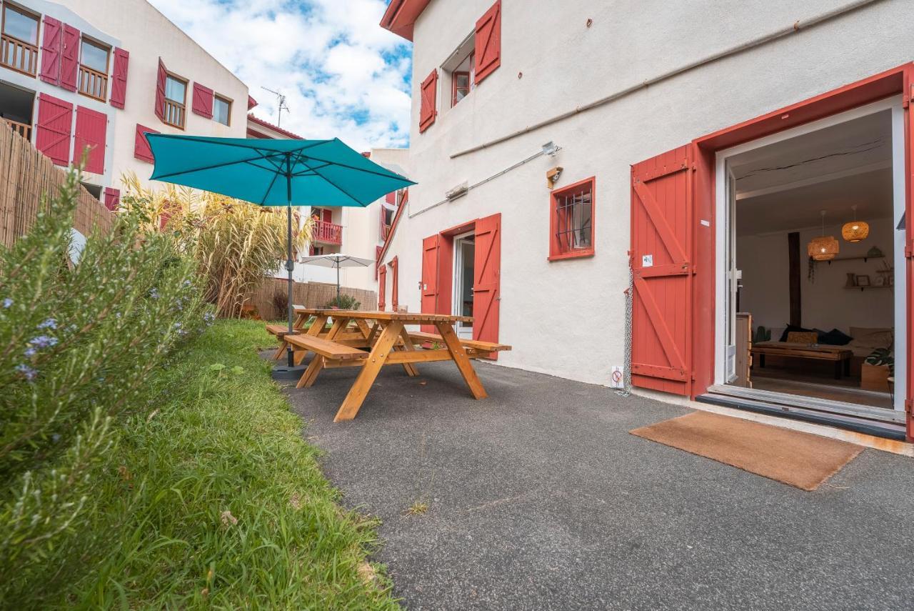 Garden - Utopy Hostel Биариц Екстериор снимка
