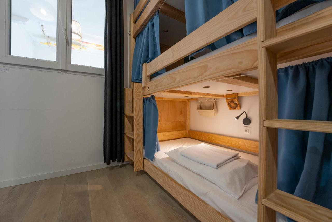 Garden - Utopy Hostel Биариц Екстериор снимка