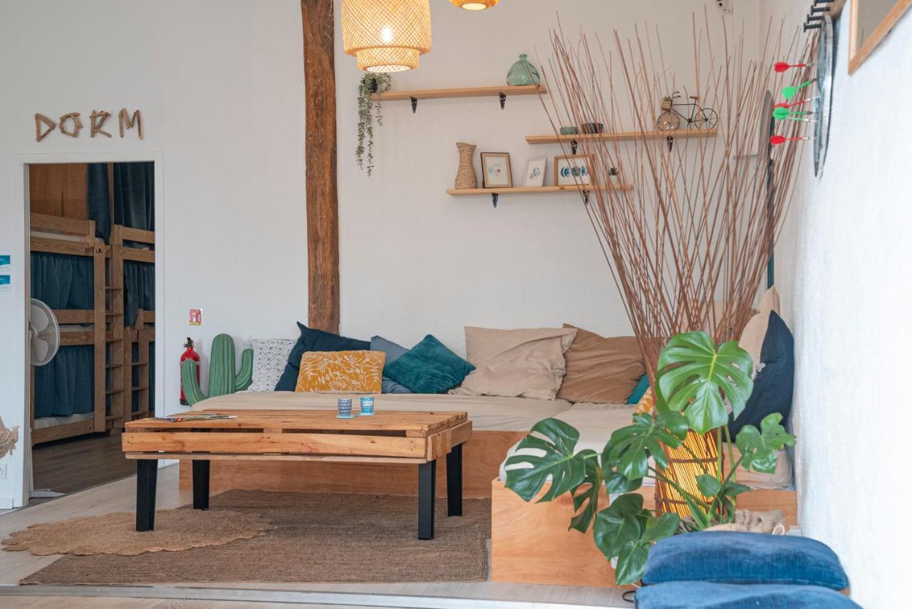 Garden - Utopy Hostel Биариц Екстериор снимка